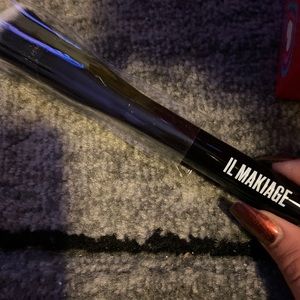 IL MAKIAGE Brush